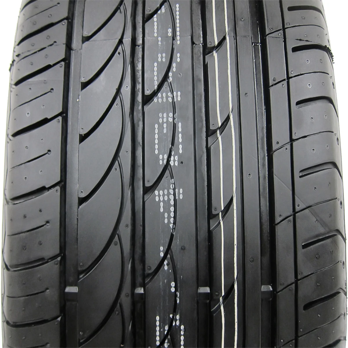 TRI-ACE 255/40R20 101W CARRERA XL DEMO tik 1 vnt.