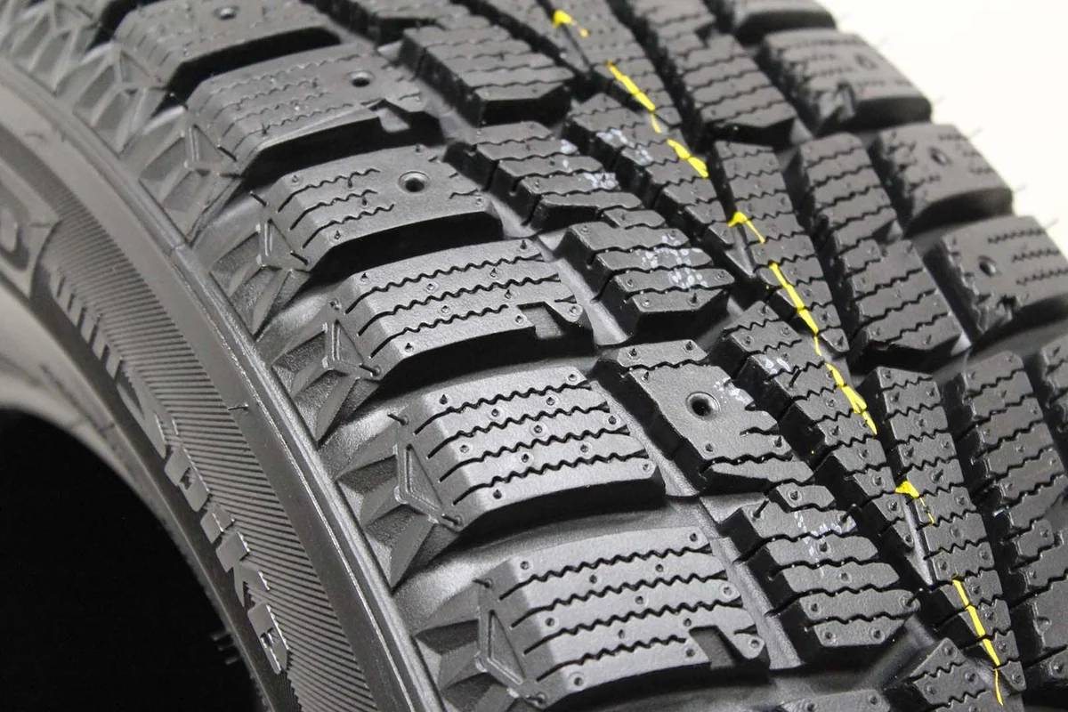 ROADSTONE 225/65R17 106T WINGUARD WINSPIKE SUV XL studded