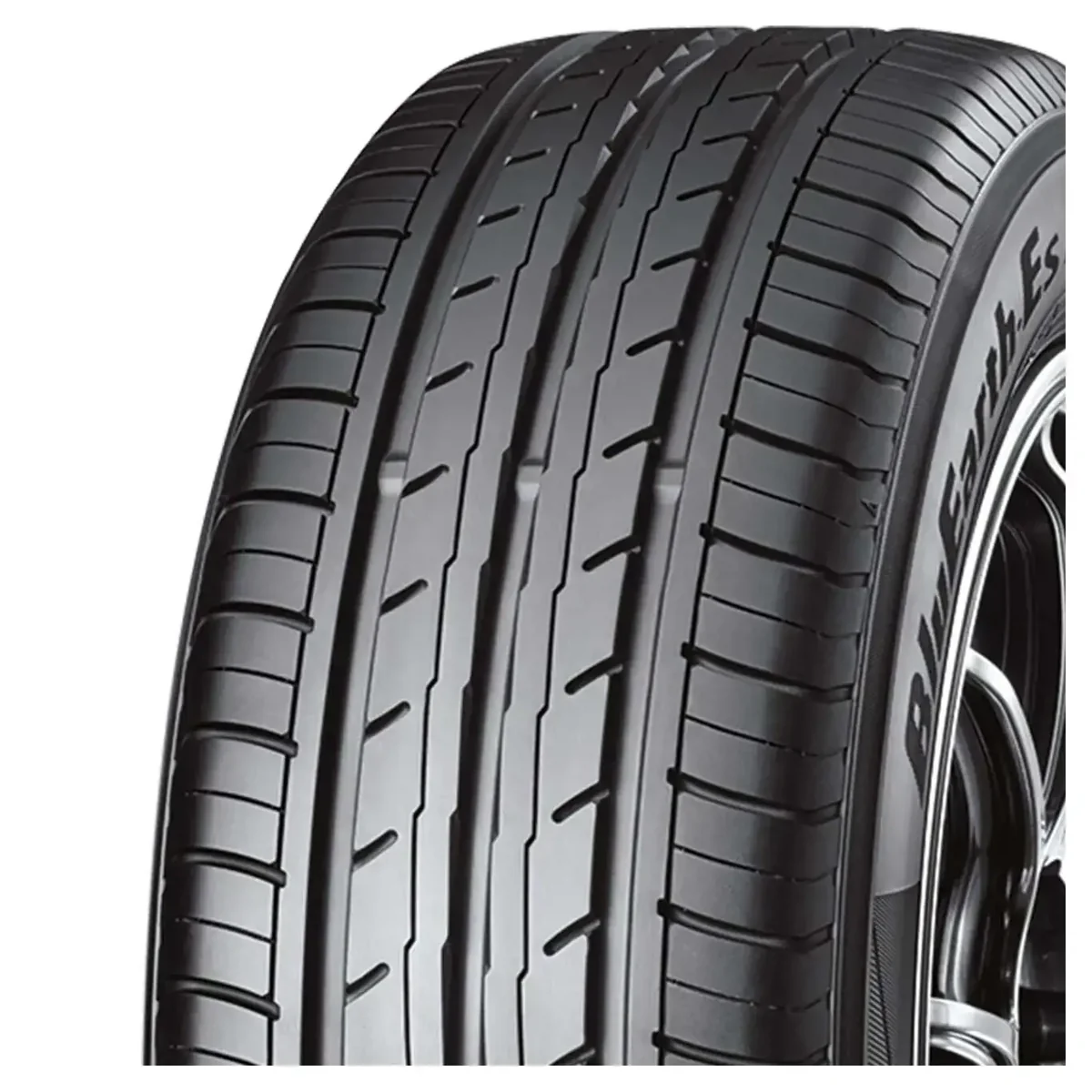 Yokohama 215/55R17 94V BLUEARTH ES32