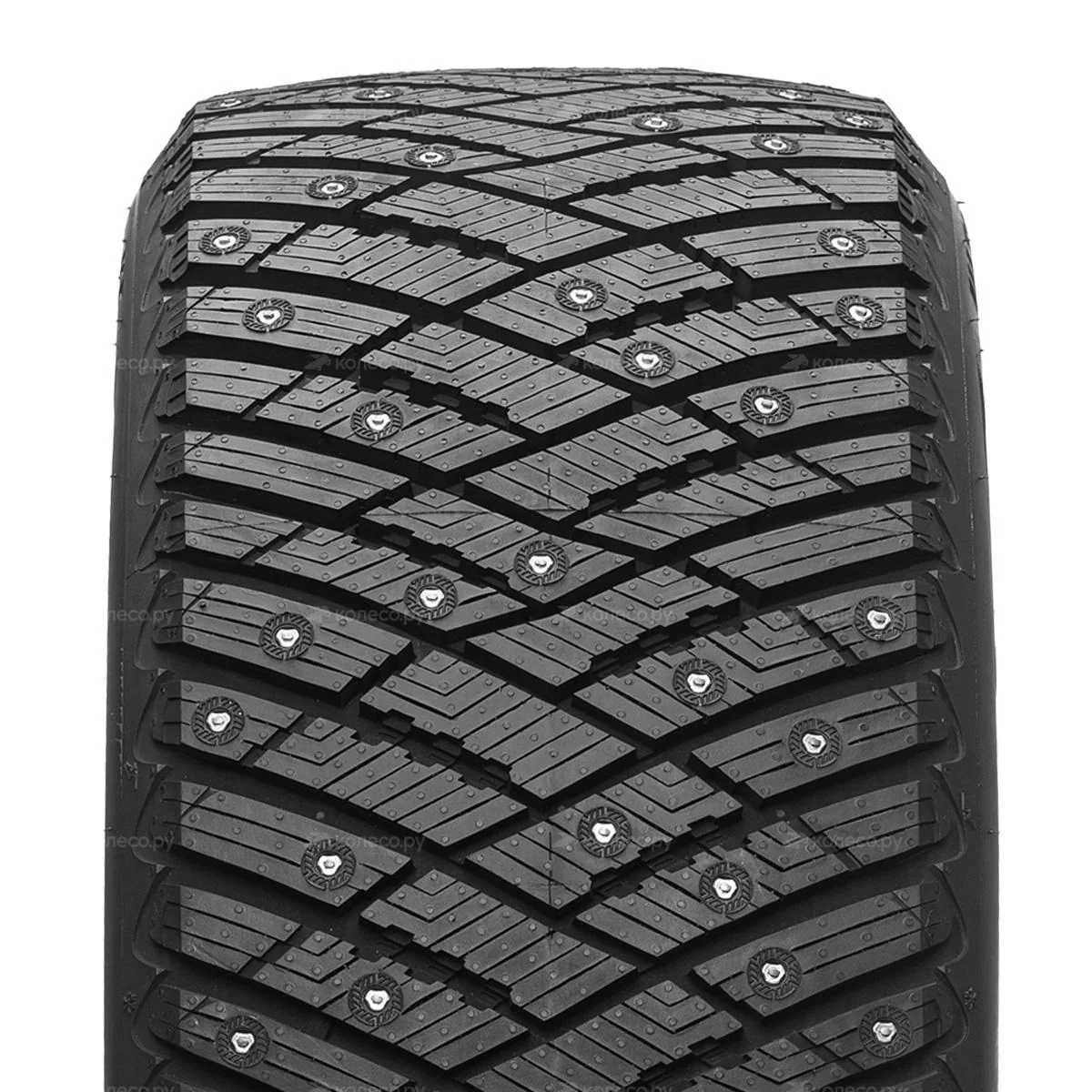 Goodyear 245/70R17 110T UltraGrip Ice Arctic SUV D-STUD studded