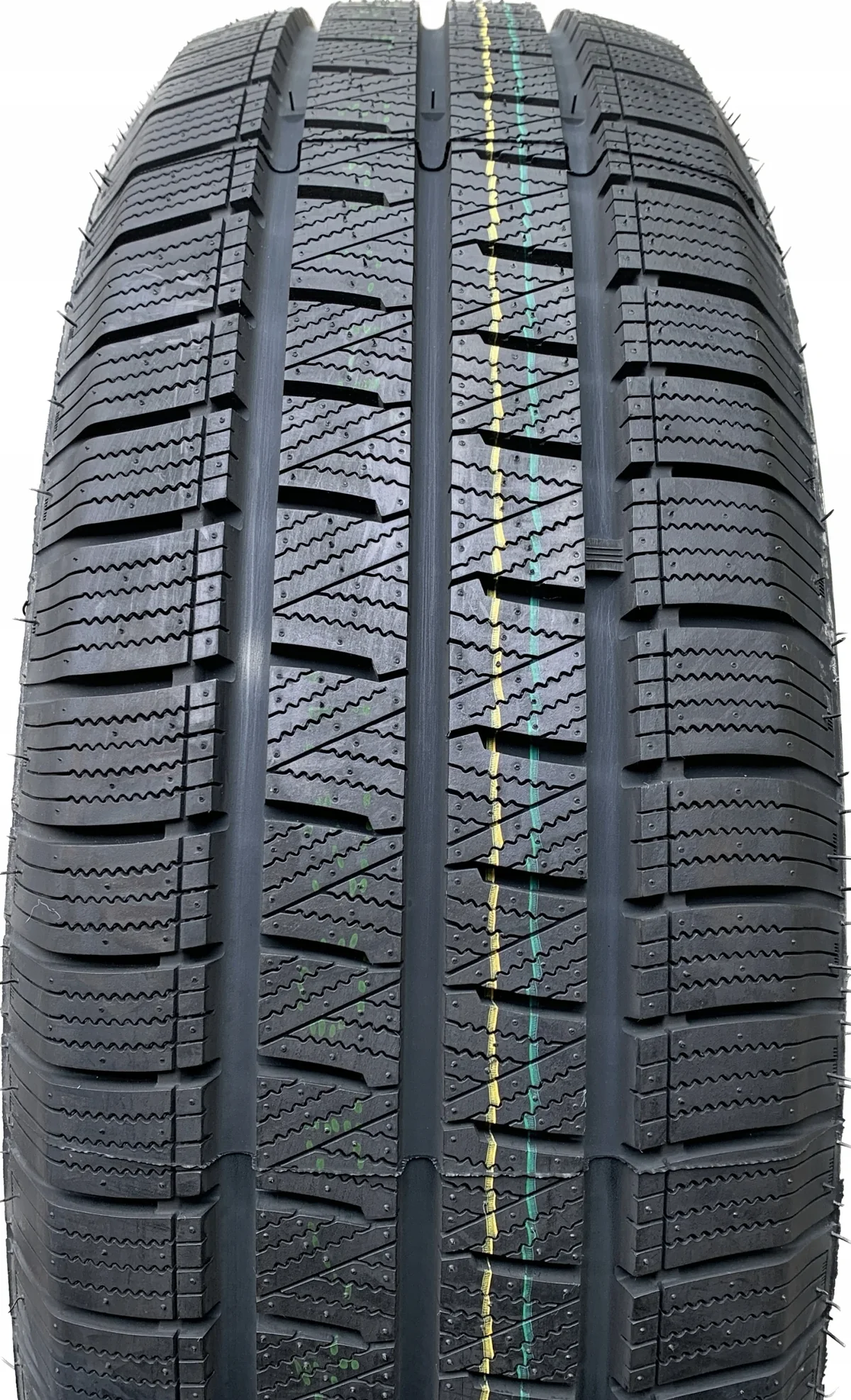 Imperial 205/70R15C 106/104R SNOWDRAGON VAN