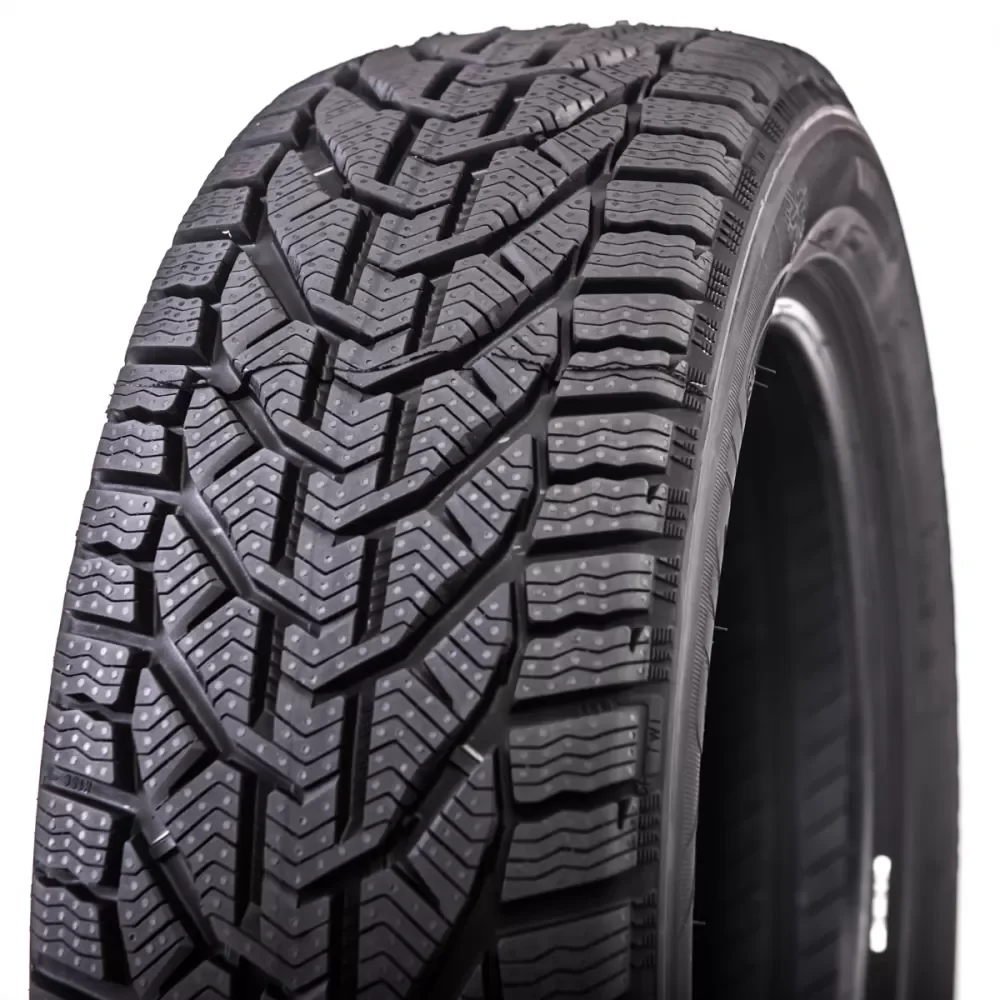 Kormoran 215/55R17 98V SNOW XL